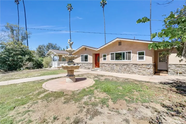 1505 Gratton Street, Riverside, California 92504