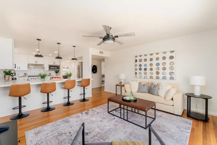5736 Soledad Mountain Road, La Jolla, California 92037