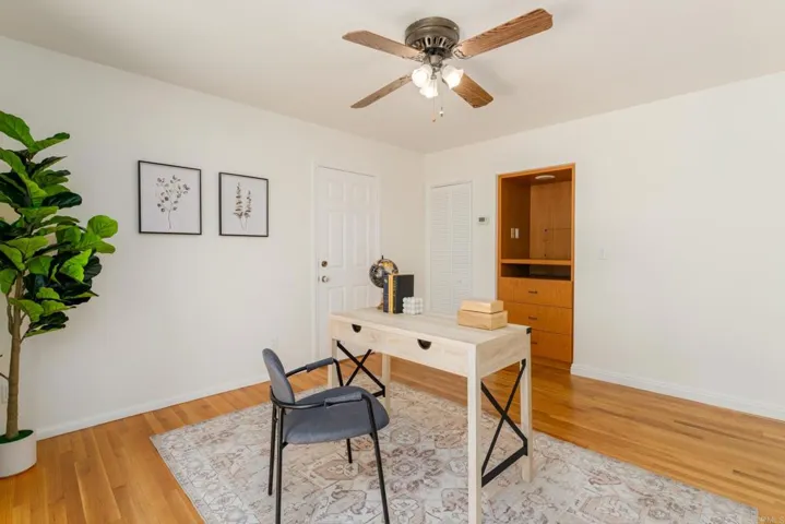 5736 Soledad Mountain Road, La Jolla, California 92037