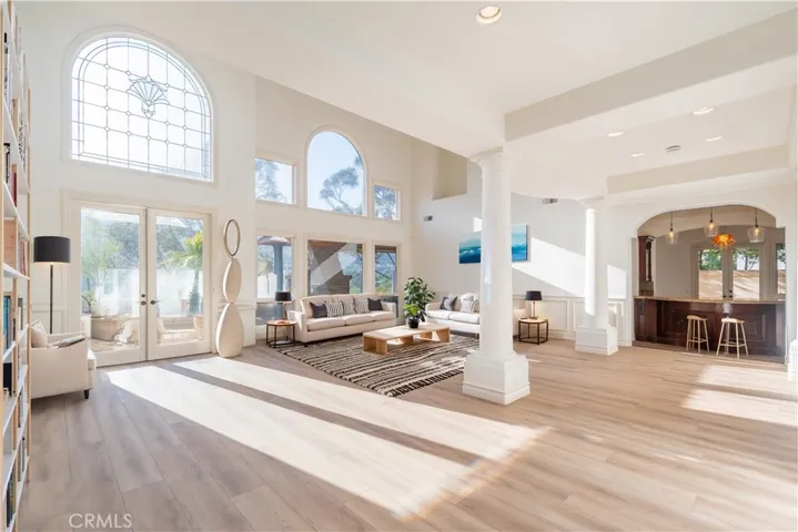 Virtual Staging: Living Room