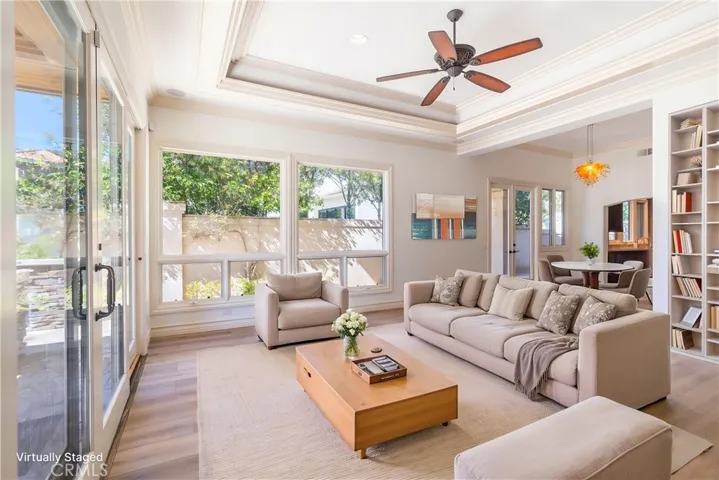 Virtual Staging: Family Room