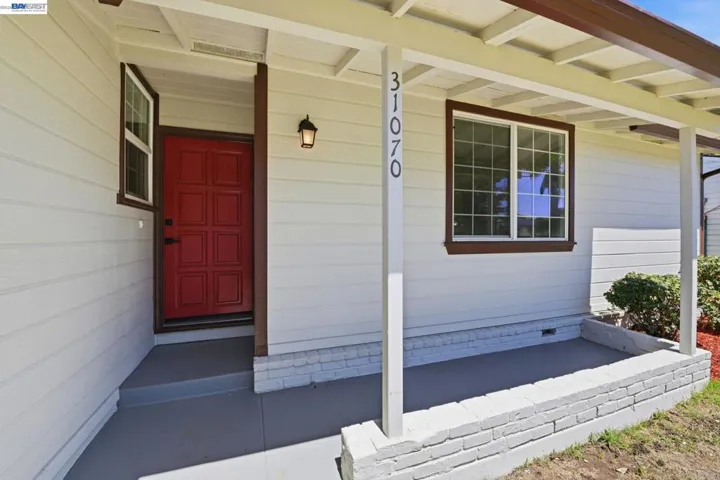 31070 Meadowbrook Ave, Hayward, California 94544-7546