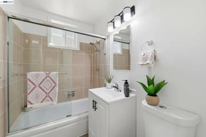 31070 Meadowbrook Ave, Hayward, California 94544-7546