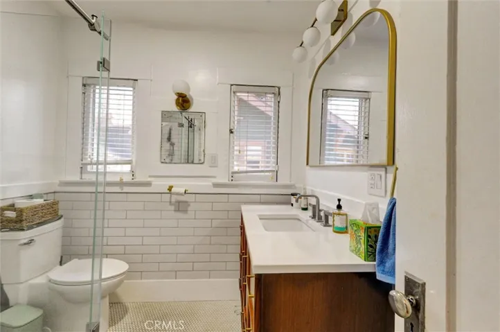 551 E Columbia, Pomona, California 91767