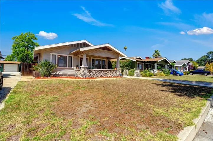 551 E Columbia, Pomona, California 91767