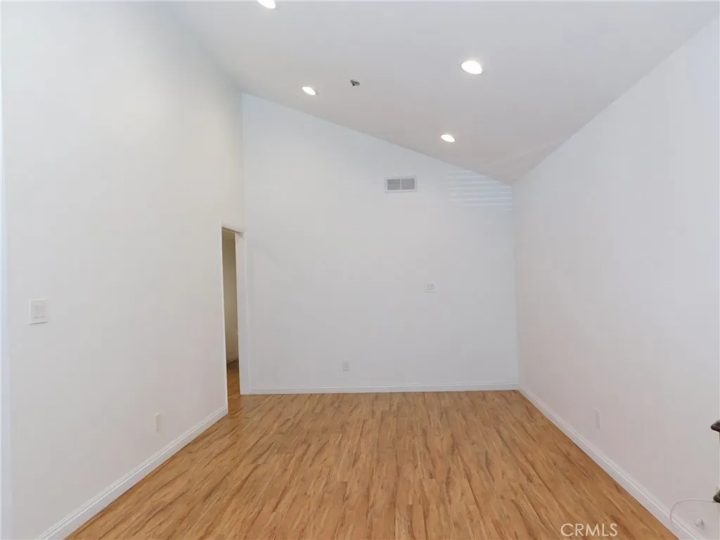 9626 Longden Avenue B, Temple City, California 91780 — photo 4
