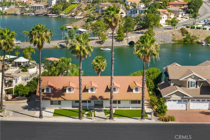 22275 Canyon Club, Canyon Lake, California 92587