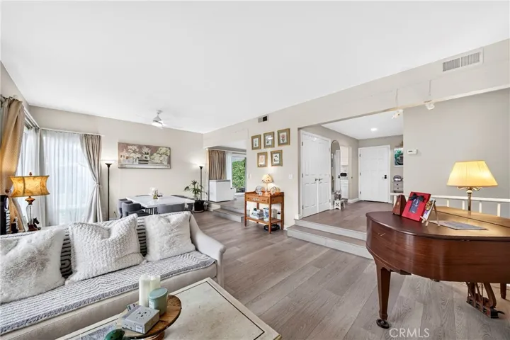 12 Rana, Irvine, California 92612