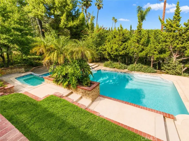 834 Cloverview, Glendora, California 91741