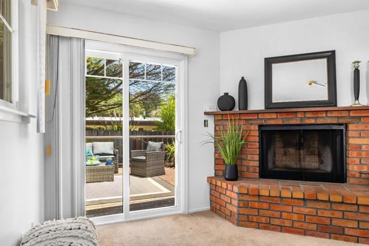 999 Live Oak Avenue, Santa Cruz, California 95062