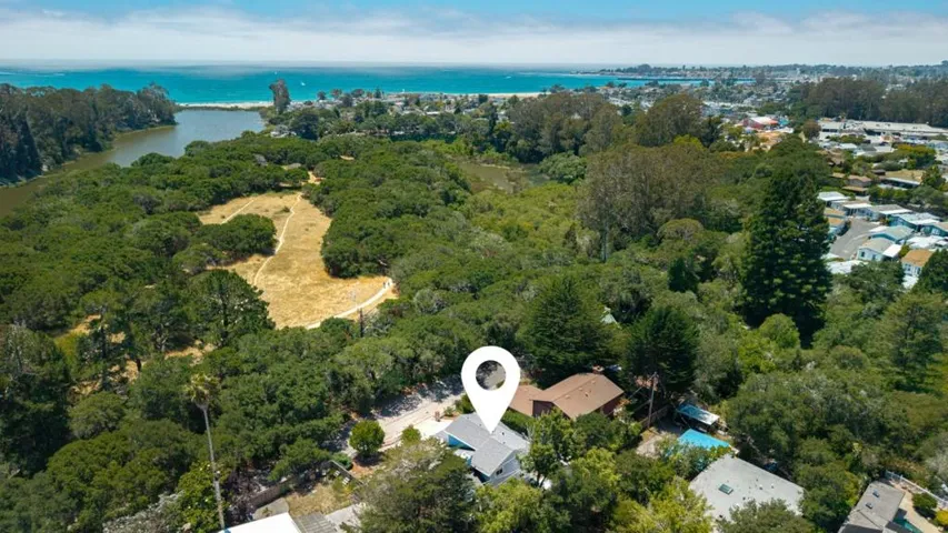 999 Live Oak Avenue, Santa Cruz, California 95062