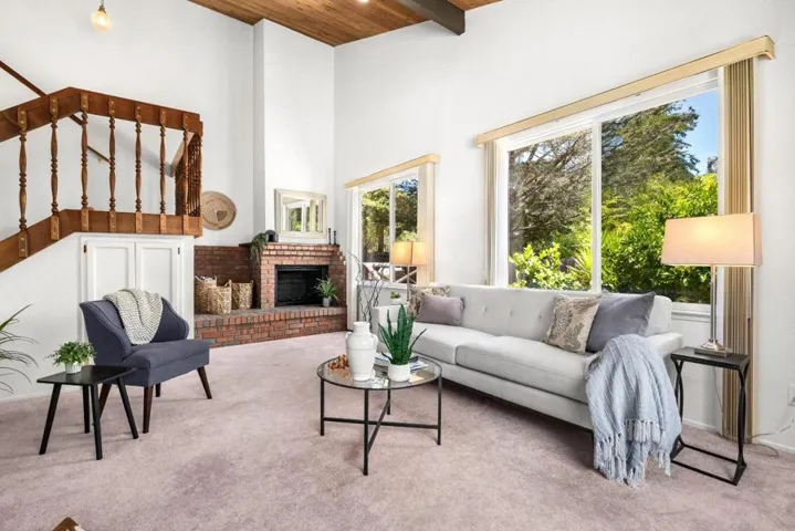 999 Live Oak Avenue, Santa Cruz, California 95062