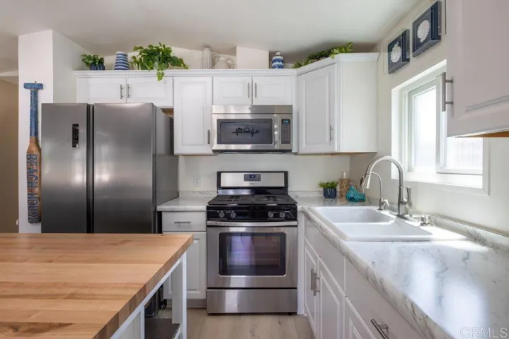 123 Jasper Street, Encinitas, California 92024