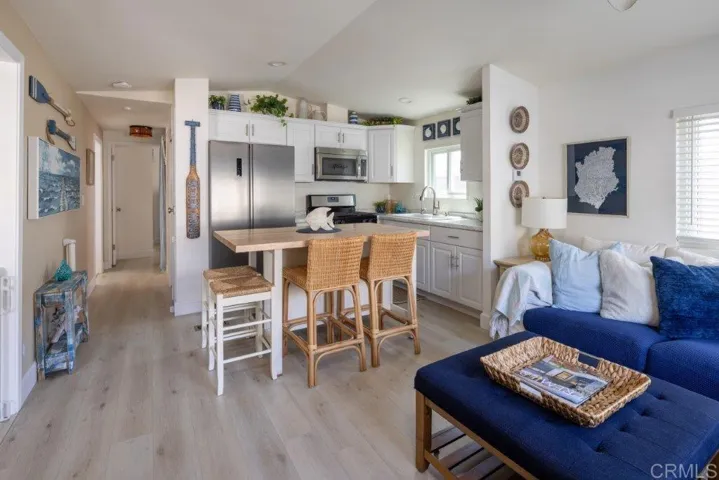 123 Jasper Street, Encinitas, California 92024