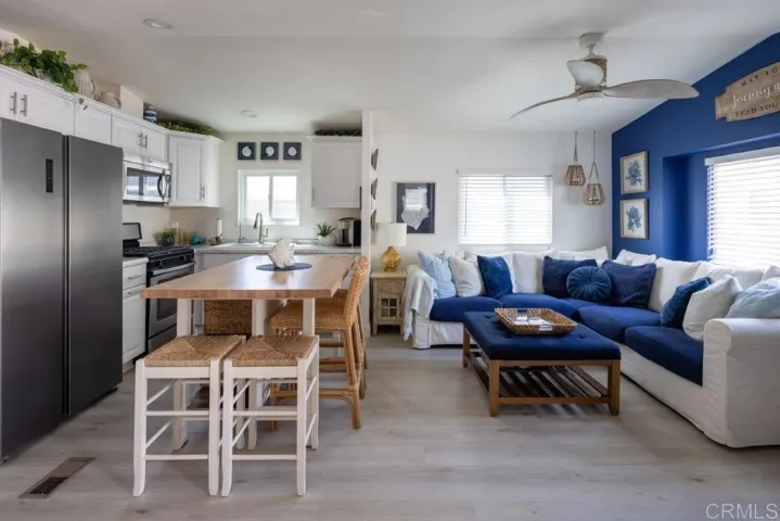 123 Jasper Street, Encinitas, California 92024