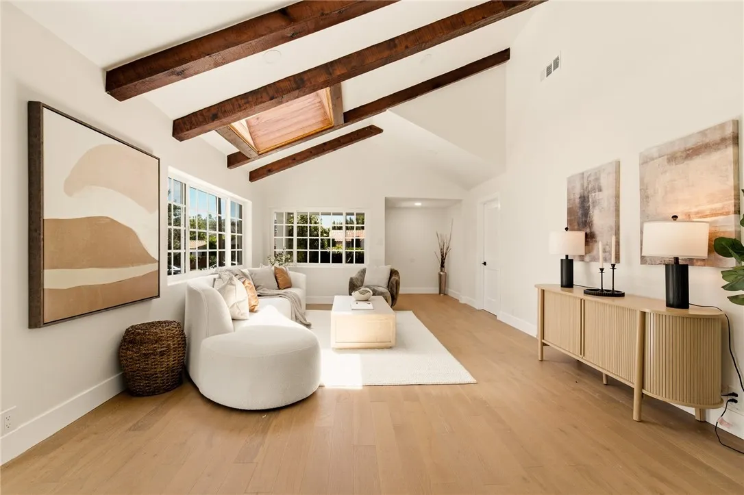 gallery-image 4
