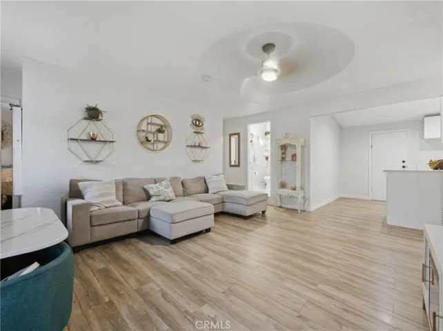 411 S Hewes St, Orange, California 92869