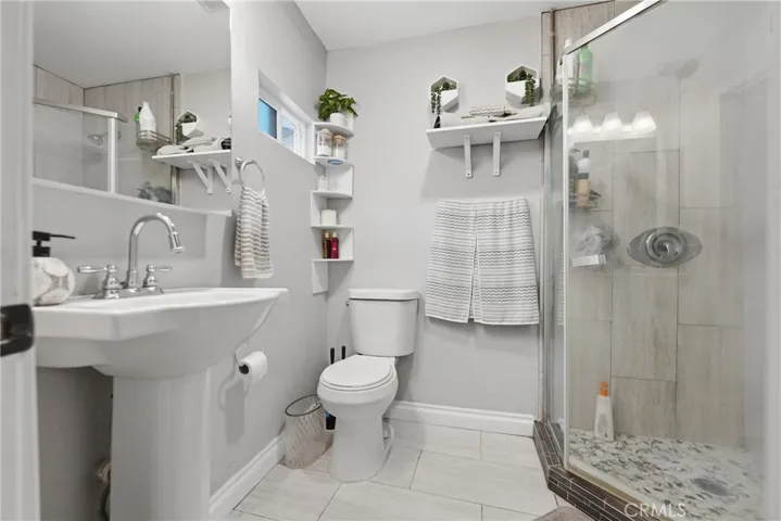 411 S Hewes St, Orange, California 92869