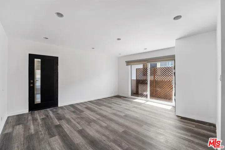 733 N Hayworth Avenue 4, Los Angeles, California 90046