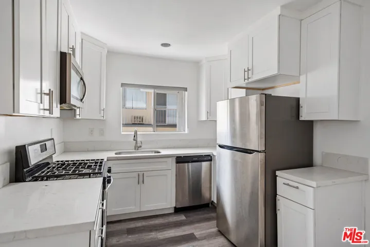 733 N Hayworth Avenue 4, Los Angeles, California 90046