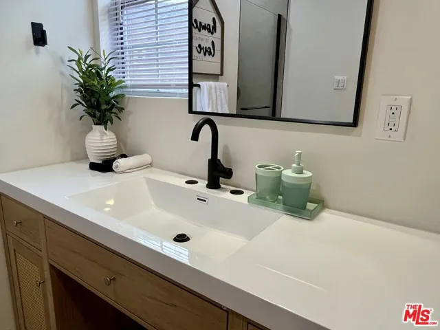 1825 Stearns Drive, Los Angeles, California 90035