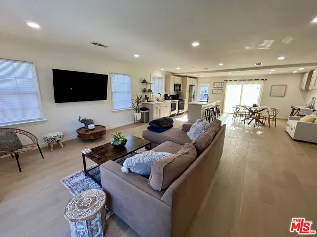 1825 Stearns Drive, Los Angeles, California 90035