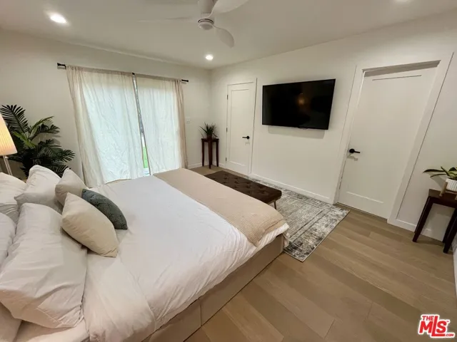 1825 Stearns Drive, Los Angeles, California 90035