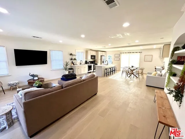 1825 Stearns Drive, Los Angeles, California 90035