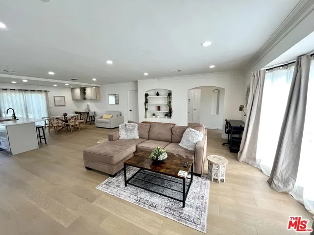 1825 Stearns Drive, Los Angeles, California 90035
