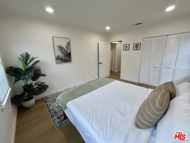 1825 Stearns Drive, Los Angeles, California 90035