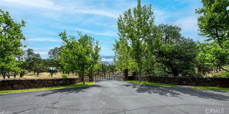 Rim Rock Ranch Estates entrance...