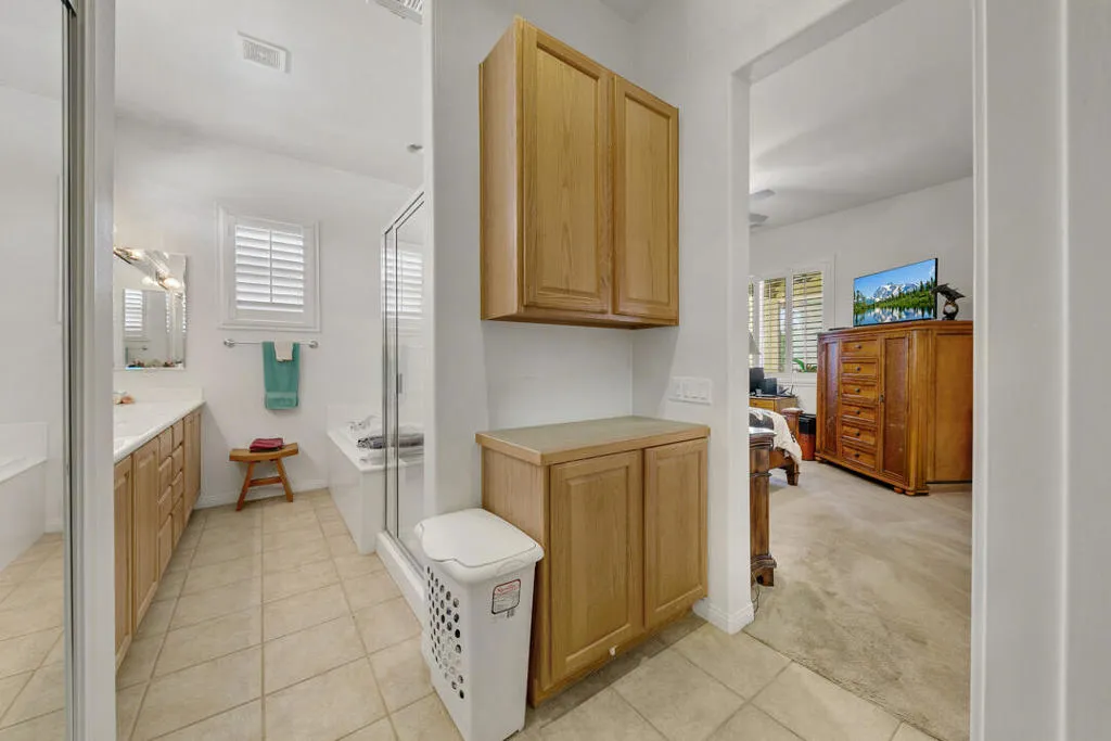 25 MASTER BATH MLS