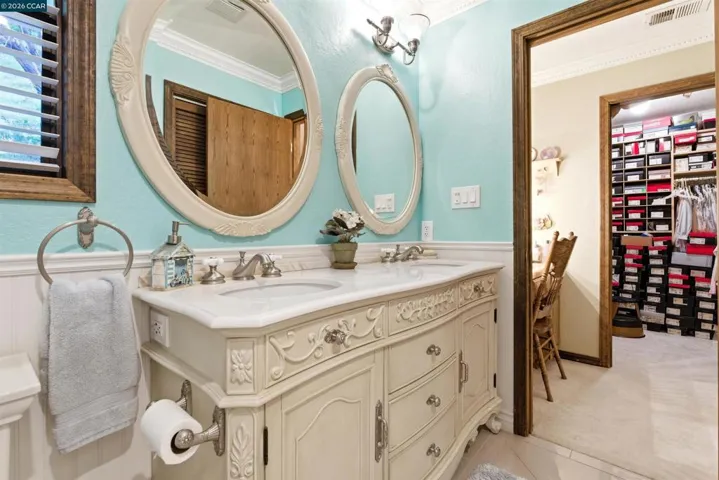 407 Country Club Ln, Napa, California 94558