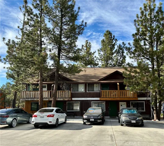 Front view of Brownie Ln