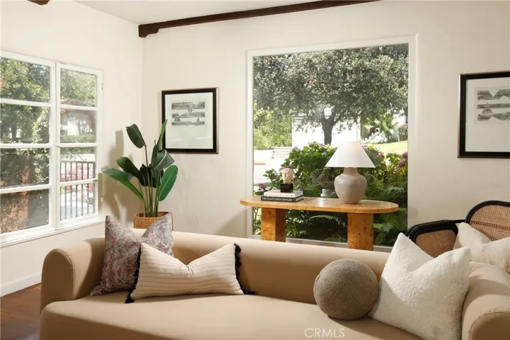 940 E Stocker, Glendale, California 91207