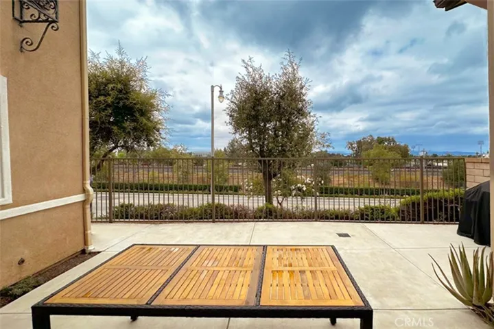 820 E Ruby Lace, Azusa, California 91702