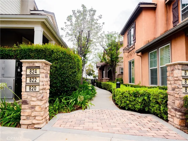 820 E Ruby Lace, Azusa, California 91702