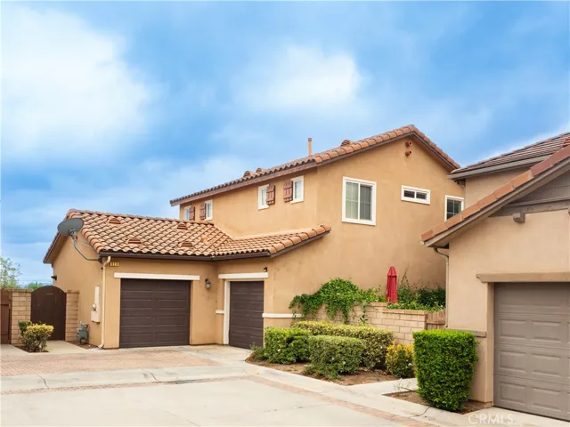 820 E Ruby Lace, Azusa, California 91702