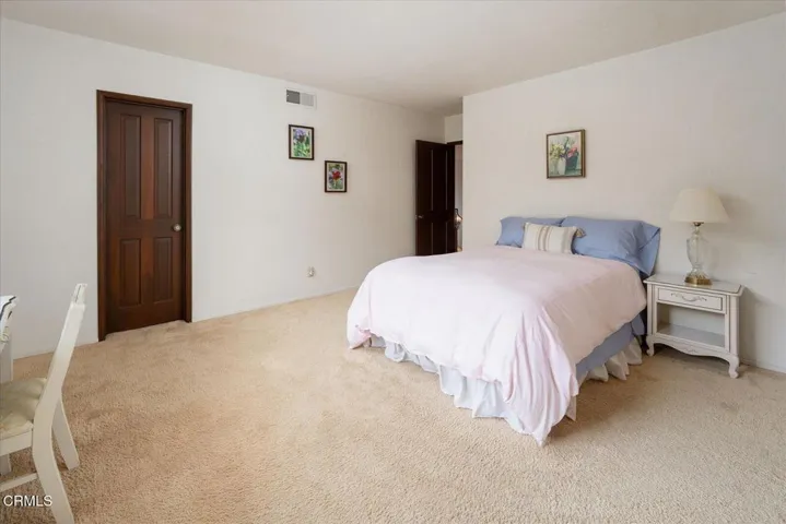 37-Bedroom