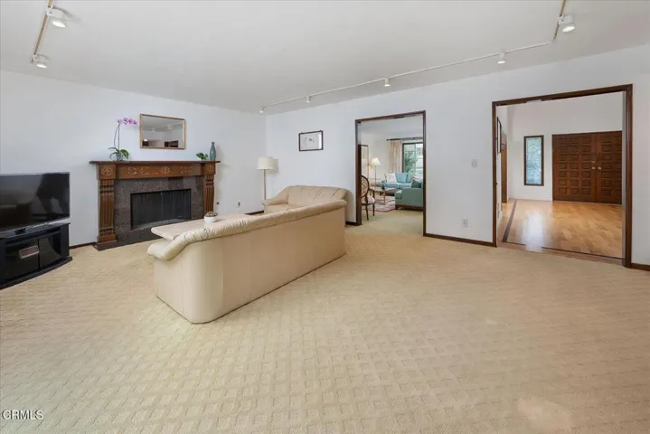 22-Family Room