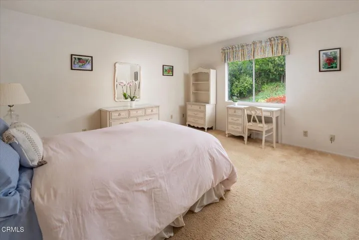 36-Bedroom