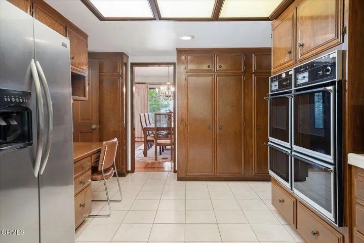 17-Kitchen