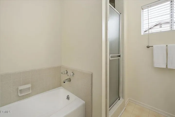 35-Bathroom
