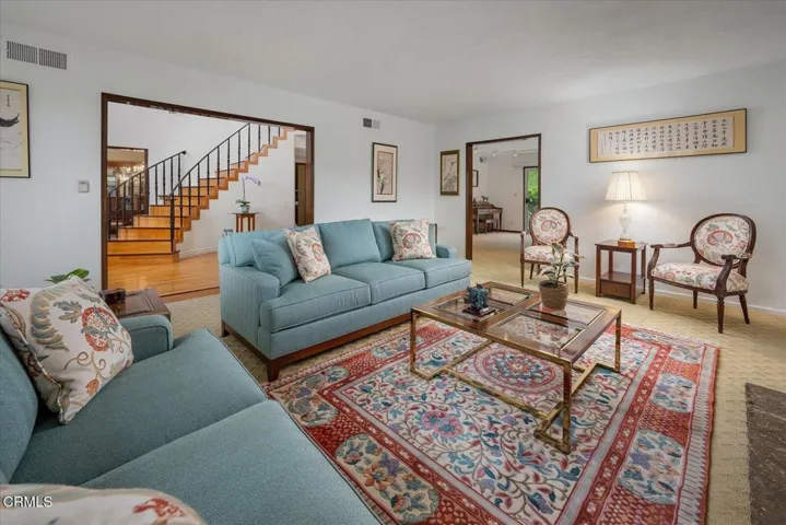 08-Living Room