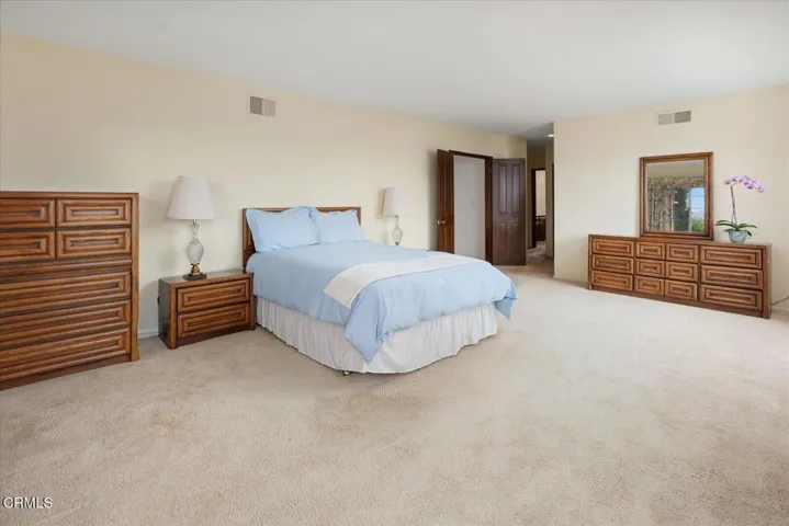 28-Primary Bedroom