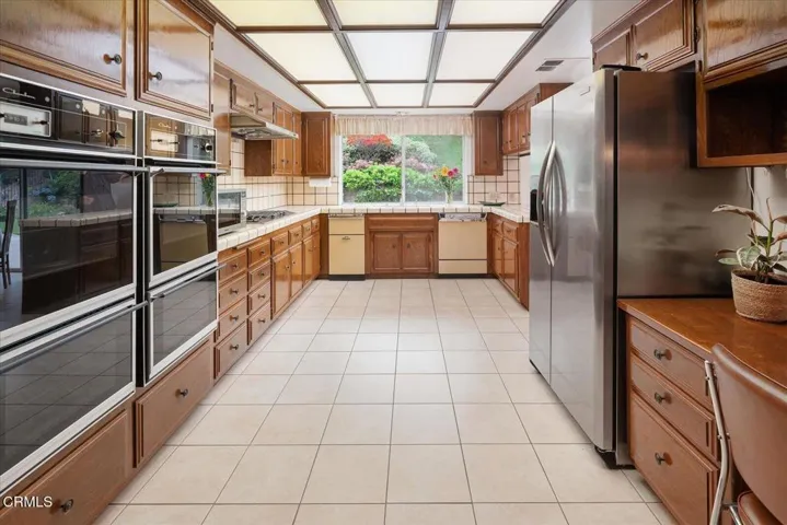 15-Kitchen
