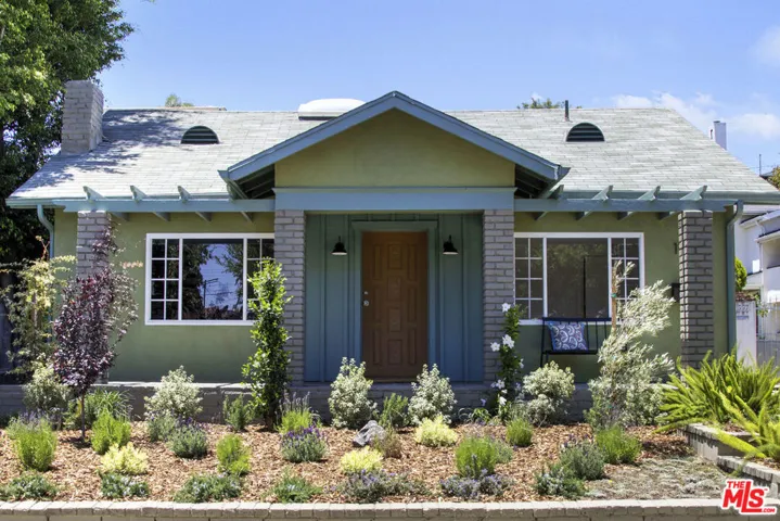 1561 Carmona Avenue, Los Angeles, California 90019