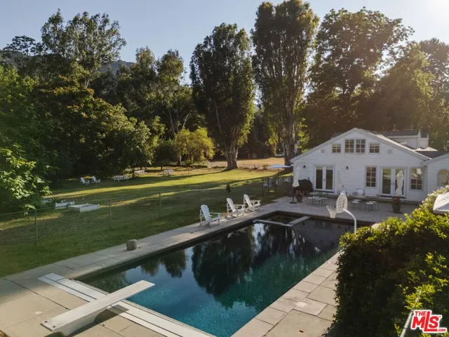 1520 Bonnell Drive, Topanga, California 90290