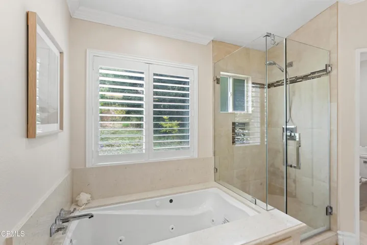 Soaking Tub & Shower