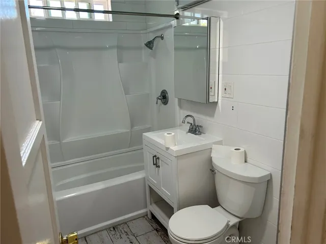 453 N Westwind, El Cajon, California 92020